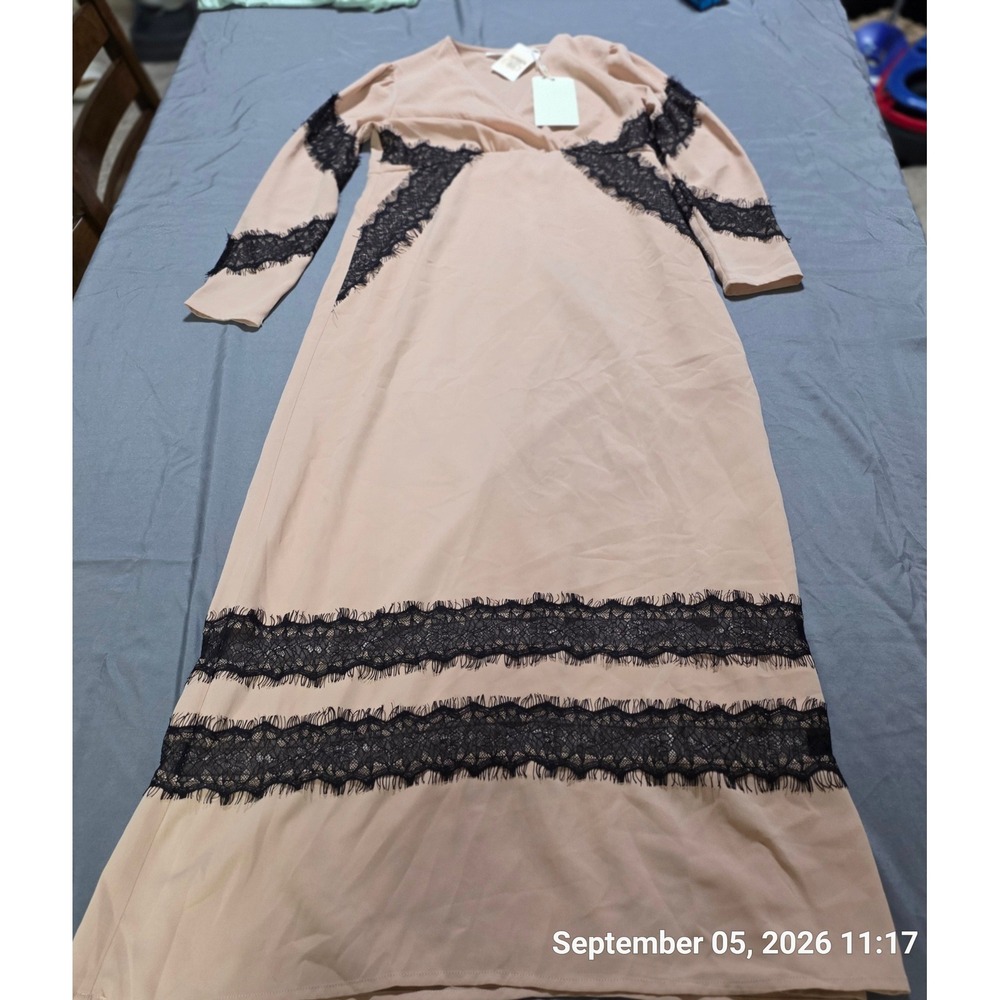 LaBellum Hillary Scott Lace Maxi Dress Blush Tan Black Trim V-Neck Size 2 NEW